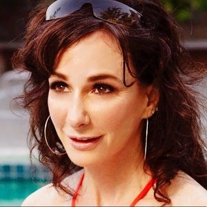 Meet your Posher, Nina